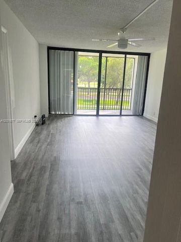 3475 N Country Club Drive 204, Aventura, FL 33180