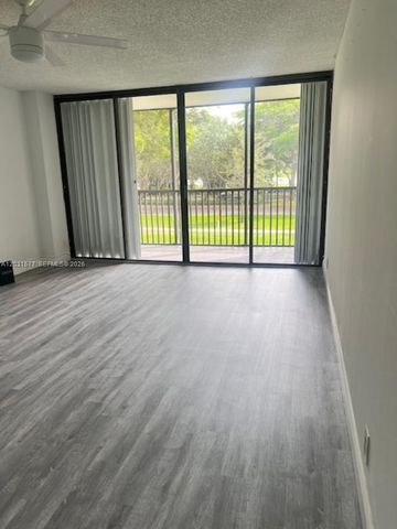 3475 N Country Club Drive 204, Aventura, FL 33180