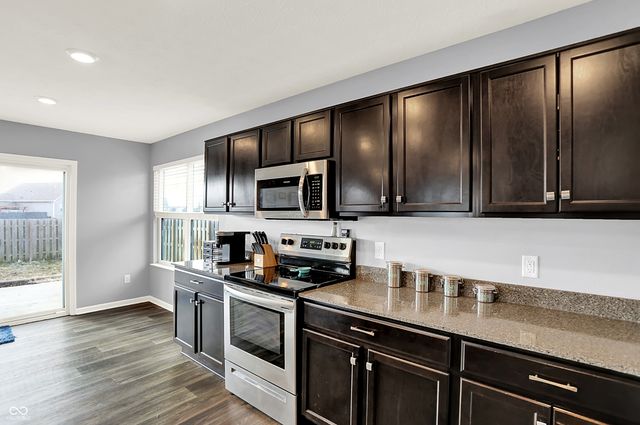 6645 Honeysuckle Way, Pendleton, IN 46064