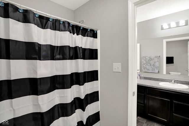 6645 Honeysuckle Way, Pendleton, IN 46064