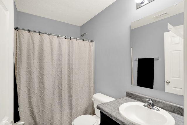 6645 Honeysuckle Way, Pendleton, IN 46064