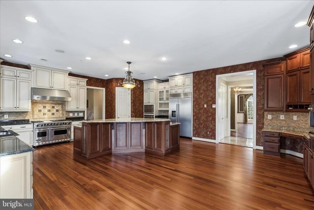 12600 HILL CREEK LN, Potomac, MD 20854