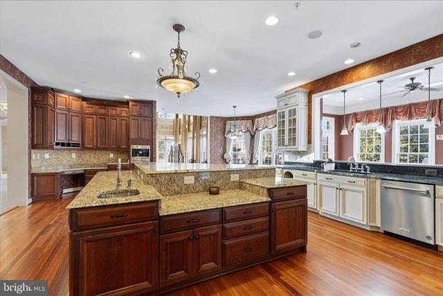 12600 HILL CREEK LN, Potomac, MD 20854