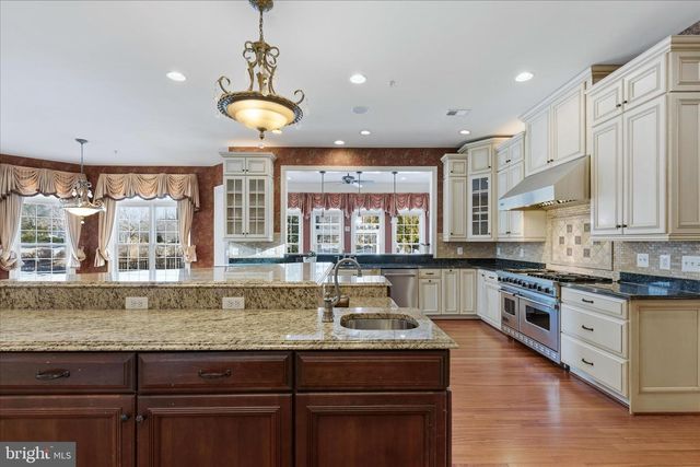 12600 HILL CREEK LN, Potomac, MD 20854