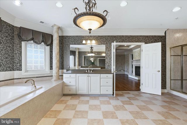 12600 HILL CREEK LN, Potomac, MD 20854