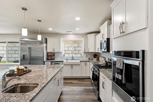 9611 W Belfair Valley Road, Bremerton, WA 98312