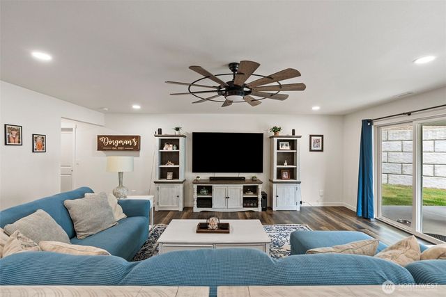 9611 W Belfair Valley Road, Bremerton, WA 98312