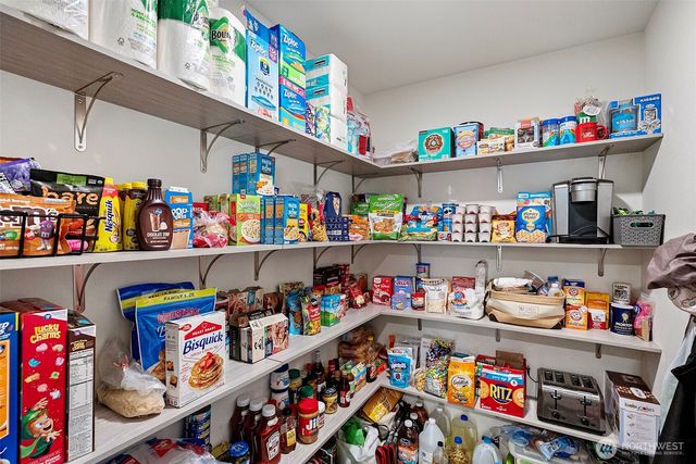 9611 W Belfair Valley Road, Bremerton, WA 98312