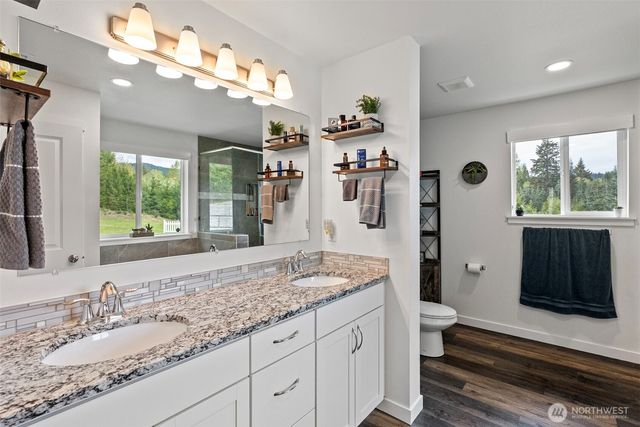9611 W Belfair Valley Road, Bremerton, WA 98312