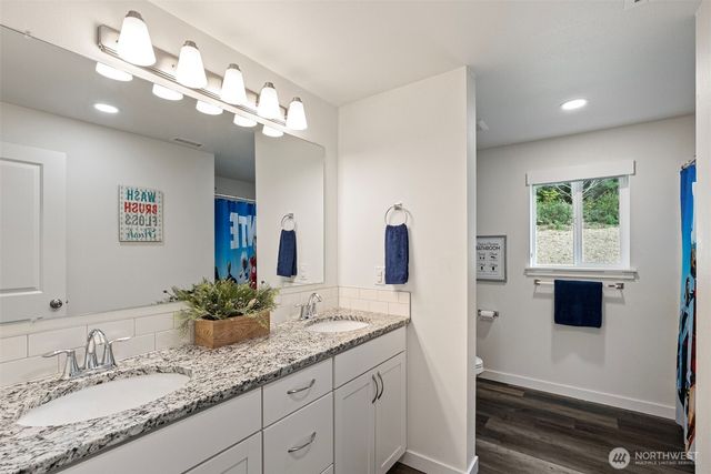 9611 W Belfair Valley Road, Bremerton, WA 98312
