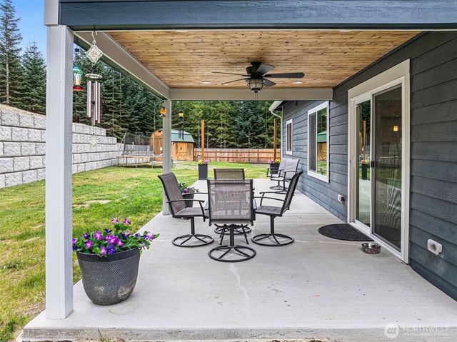 9611 W Belfair Valley Road, Bremerton, WA 98312