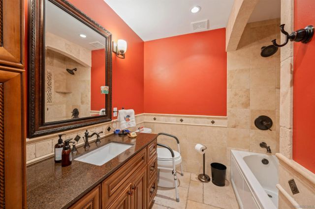 4839 Winona Ave, San Diego, CA 92115