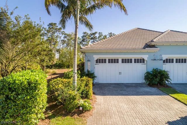 7003 Dominica DR, Naples, FL 34113