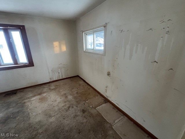 1525 Denison Avenue NW, Warren, OH 44485