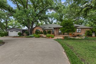 1820 Long Creek Court, Granbury, TX 76049