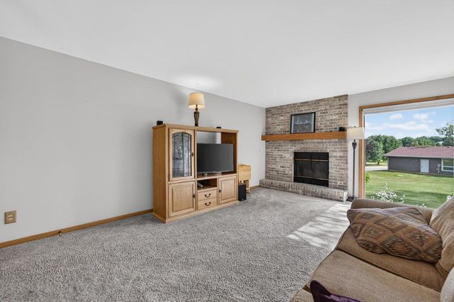 4507 Stonewood Drive, Middleton, WI 53562