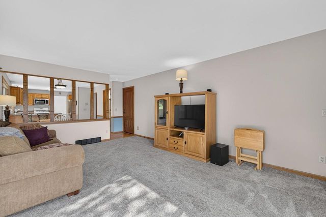 4507 Stonewood Drive, Middleton, WI 53562