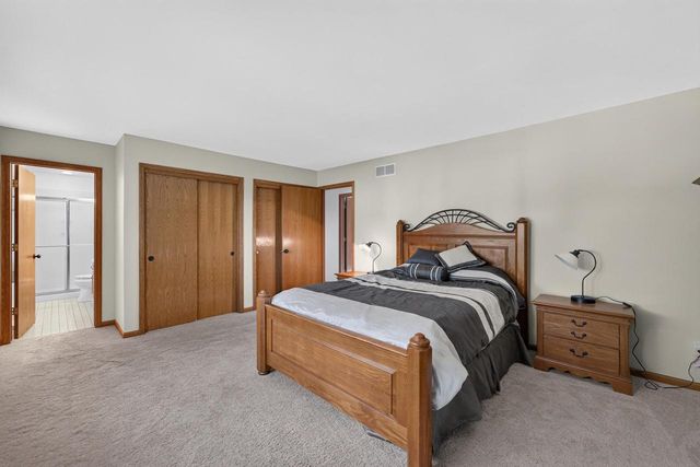 4507 Stonewood Drive, Middleton, WI 53562