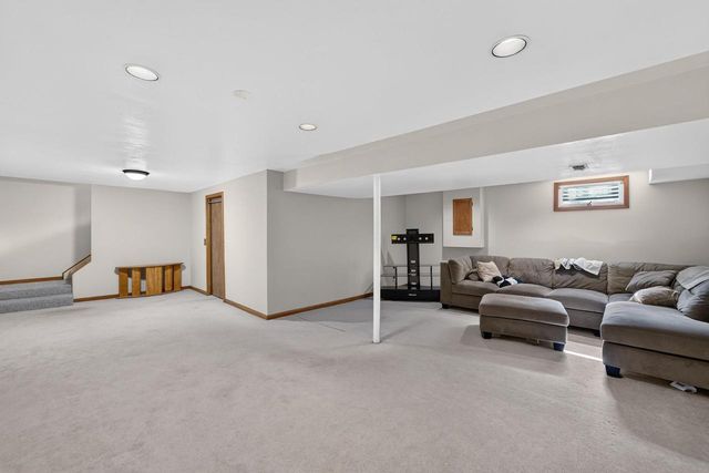 4507 Stonewood Drive, Middleton, WI 53562