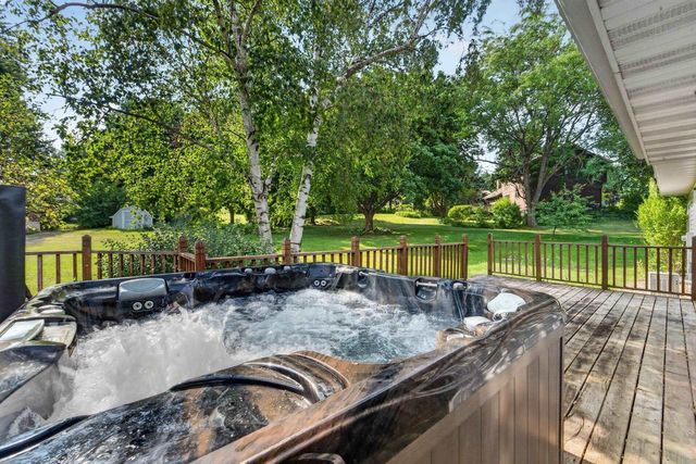 4507 Stonewood Drive, Middleton, WI 53562