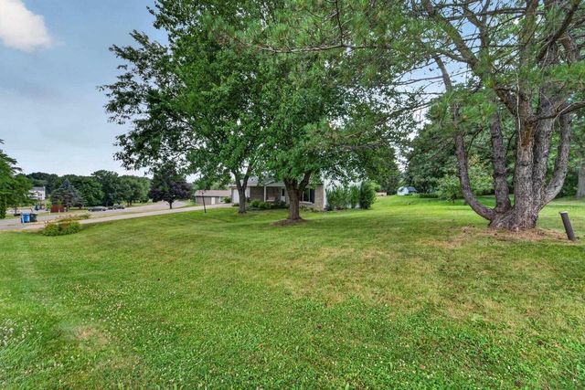 4507 Stonewood Drive, Middleton, WI 53562