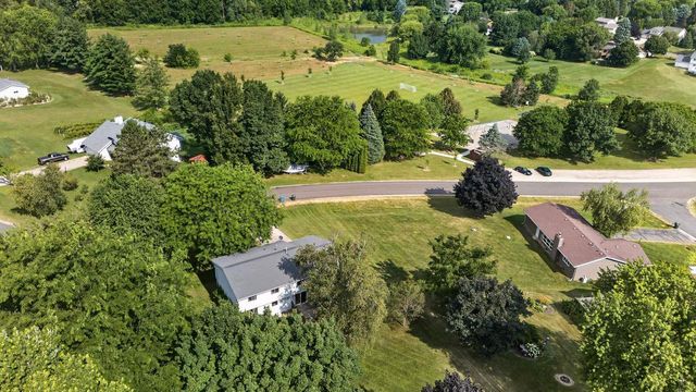 4507 Stonewood Drive, Middleton, WI 53562
