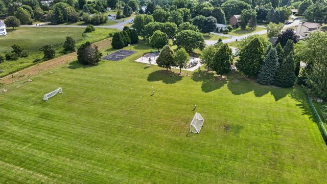 4507 Stonewood Drive, Middleton, WI 53562