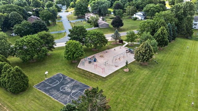 4507 Stonewood Drive, Middleton, WI 53562