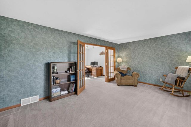 4507 Stonewood Drive, Middleton, WI 53562