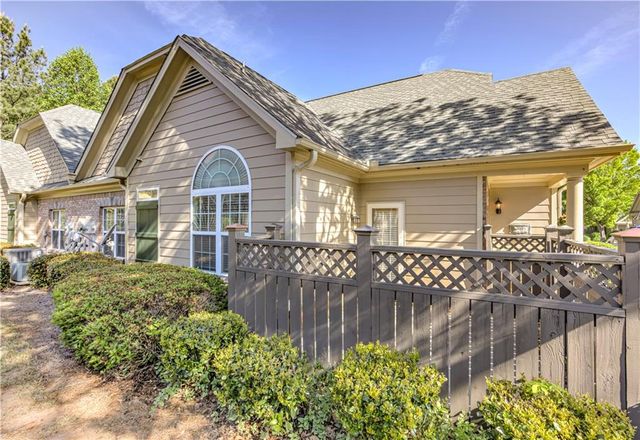 232 Glens Loop, Woodstock, GA 30188