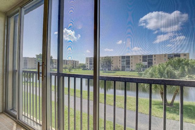 7940 NW 50th Street 203, Lauderhill, FL 33351