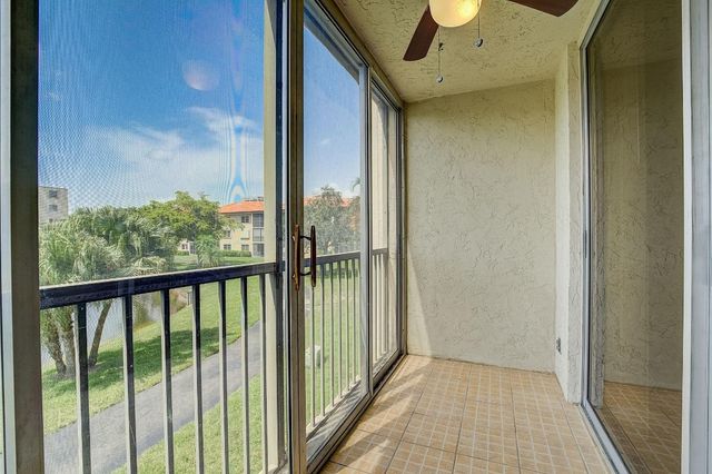 7940 NW 50th Street 203, Lauderhill, FL 33351