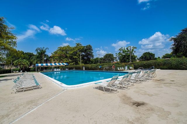 7940 NW 50th Street 203, Lauderhill, FL 33351