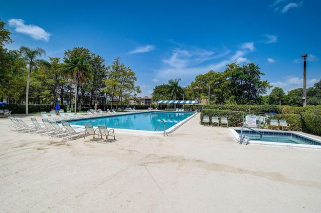 7940 NW 50th Street 203, Lauderhill, FL 33351