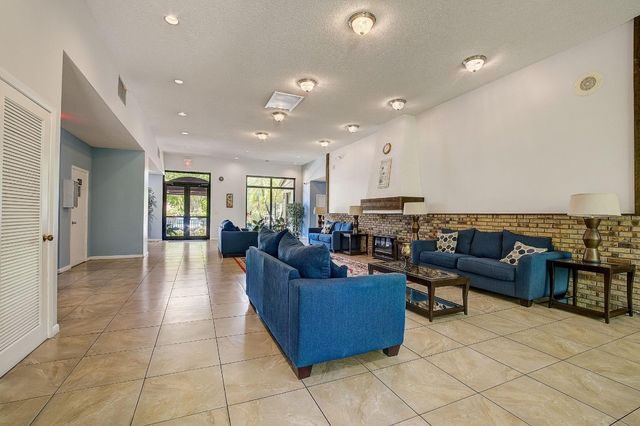 7940 NW 50th Street 203, Lauderhill, FL 33351