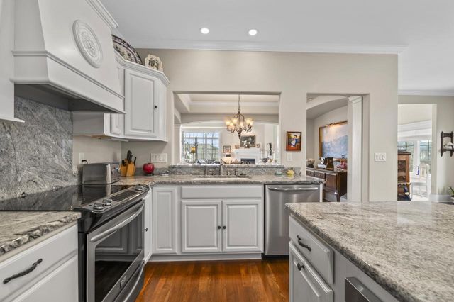 N35W23668 Auburn COURT, Pewaukee, WI 53072