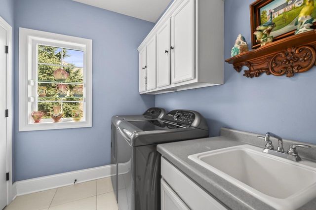 N35W23668 Auburn COURT, Pewaukee, WI 53072