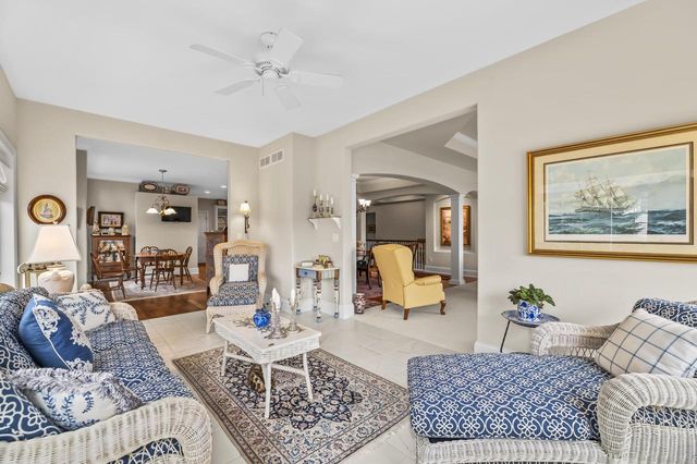 N35W23668 Auburn COURT, Pewaukee, WI 53072