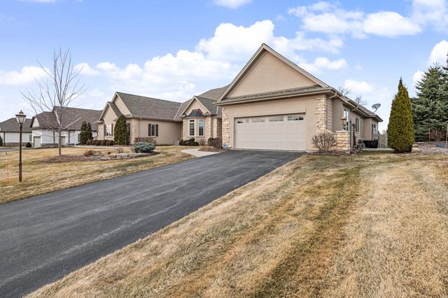 N35W23668 Auburn COURT, Pewaukee, WI 53072