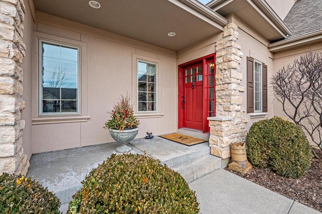 N35W23668 Auburn COURT, Pewaukee, WI 53072