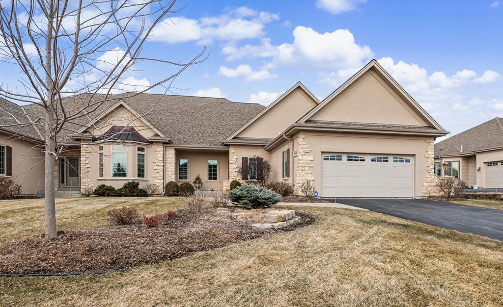 N35W23668 Auburn COURT, Pewaukee, WI 53072