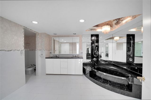 1920 S Ocean Dr 16B, Hallandale Beach, FL 33009