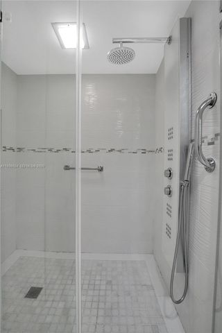 1920 S Ocean Dr 16B, Hallandale Beach, FL 33009