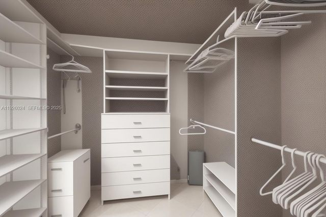 1920 S Ocean Dr 16B, Hallandale Beach, FL 33009