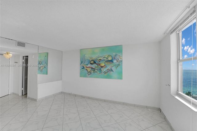 1920 S Ocean Dr 16B, Hallandale Beach, FL 33009