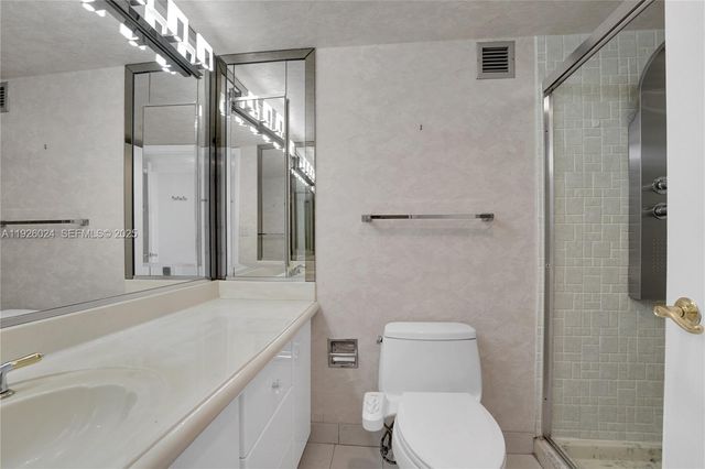 1920 S Ocean Dr 16B, Hallandale Beach, FL 33009