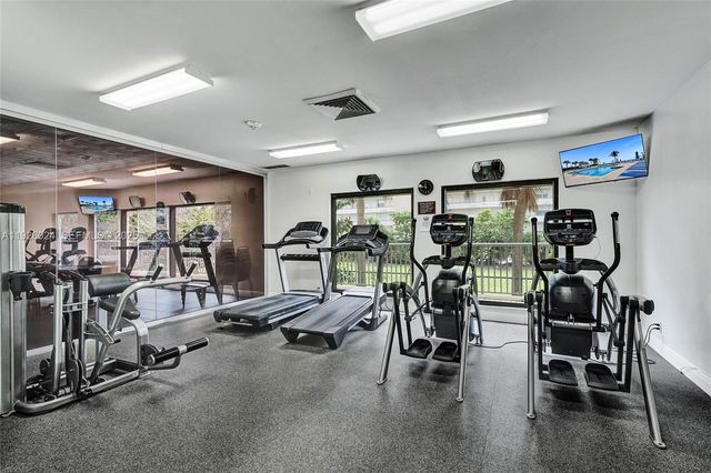 1920 S Ocean Dr 16B, Hallandale Beach, FL 33009