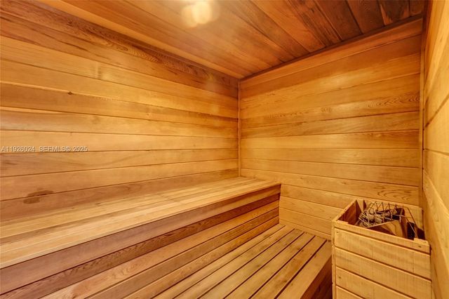 1920 S Ocean Dr 16B, Hallandale Beach, FL 33009