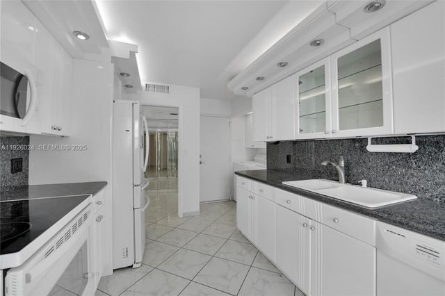 1920 S Ocean Dr 16B, Hallandale Beach, FL 33009