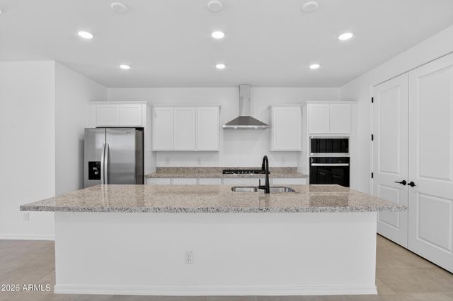 24244 W RAYMOND Street, Buckeye, AZ 85326